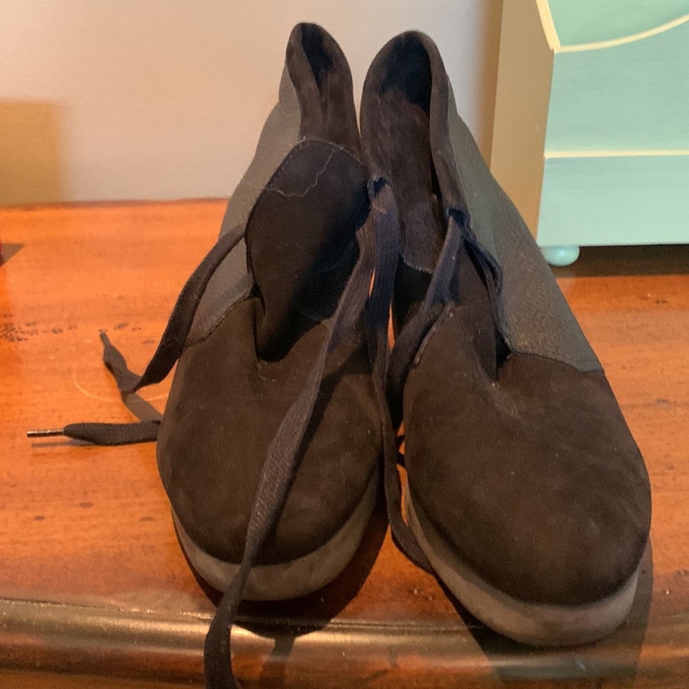Arche Shoes - Picture 3 of 3